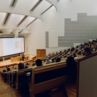 Institut Supérieur d'Informatique et de Gestion (ISIG)